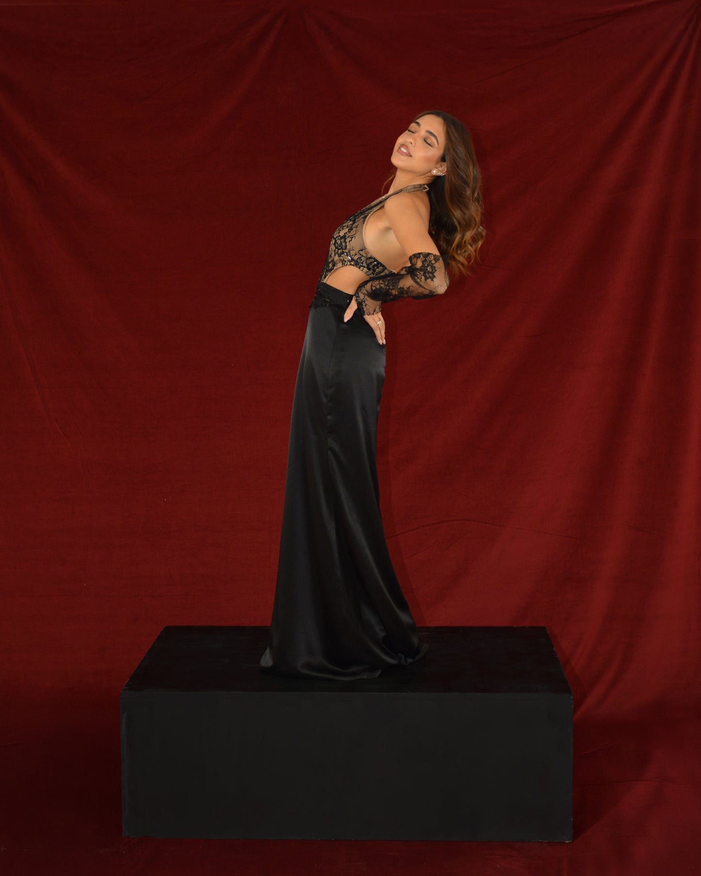 NOIR BLOOM GOWN